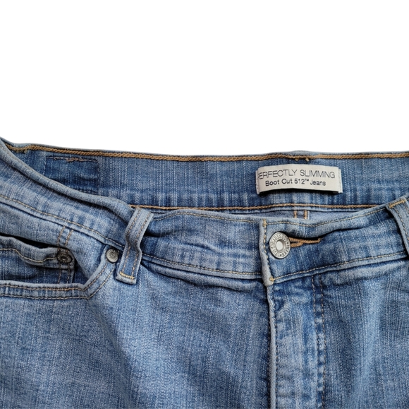 Levis High Rise 512 Slimming Boot - Picture 6 of 11